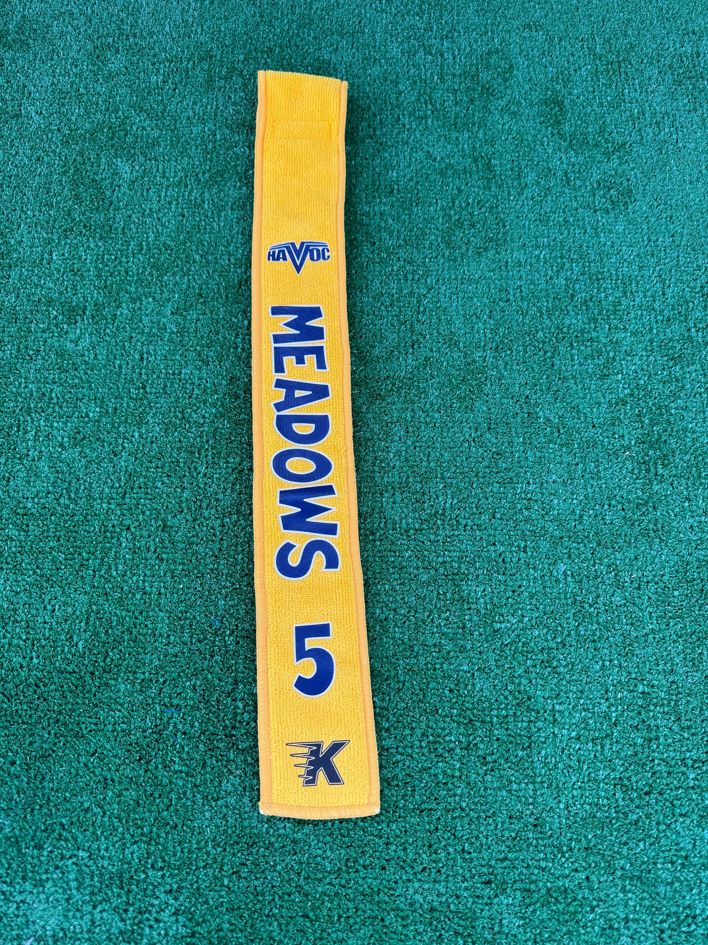 YELLOW STREAMER TOWEL